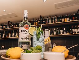 IKYK Hotel - IK Collection