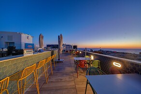 IKYK Hotel - IK Collection