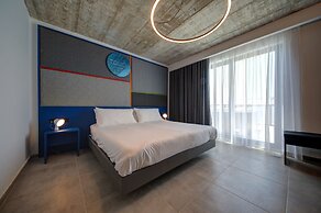 IKYK Hotel - IK Collection