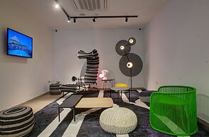 IKYK Hotel - IK Collection