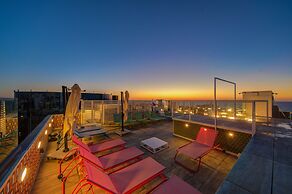 IKYK Hotel - IK Collection