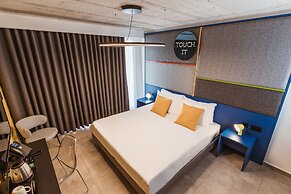 IKYK Hotel - IK Collection