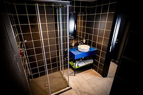 IKYK Hotel - IK Collection