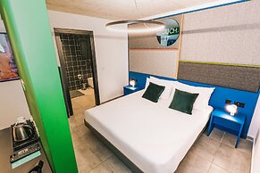 IKYK Hotel - IK Collection