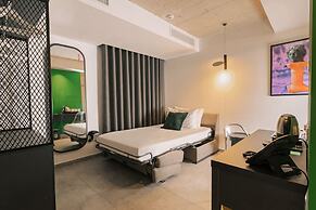 IKYK Hotel - IK Collection