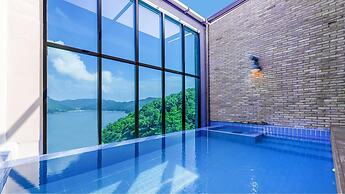 Tongyeong Saryangdo Elphis36 Poolvilla