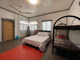 OYO Home 90349 Anique Hoemstay