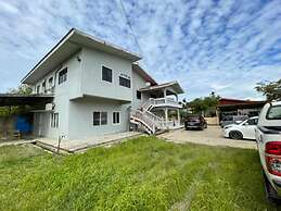 OYO Home 90349 Anique Hoemstay