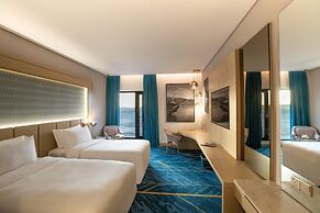 Maani Muscat Hotel & Suites