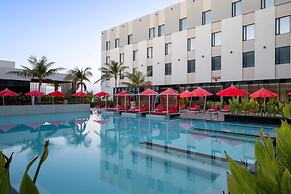 Maani Muscat Hotel & Suites