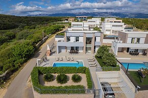 Luxury Villa Royal I with Private Pool