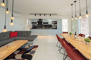 Luxury Villa Royal I with Private Pool