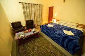 Gulmit Continental Hotel Hunza Valley