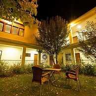 Gulmit Continental Hotel Hunza Valley