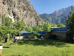 Kalash Continental Hotel And Resort