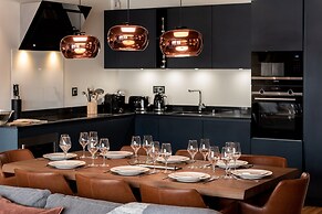 Alaska Lodge by Alpine resorts