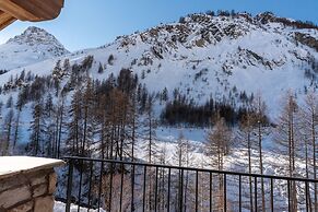 Vail Lodge by Alpine Resorts