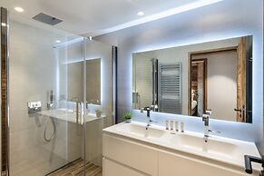 Vail Lodge by Alpine Resorts