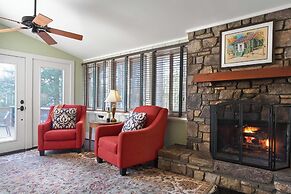 Kanuga Inn & Lodging