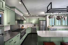 Kanuga Inn & Lodging