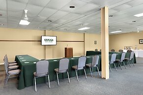 Kanuga Inn & Lodging