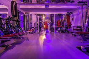 Villa BOND with Private Swimming Pool