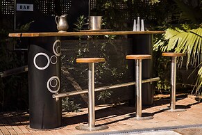 Villa BOND with Private Swimming Pool