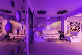 Villa BOND with Private Swimming Pool