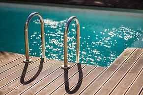 Villa BOND with Private Swimming Pool