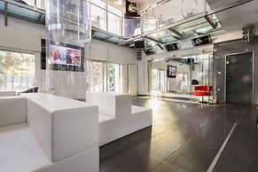 Villa BOND with Private Swimming Pool