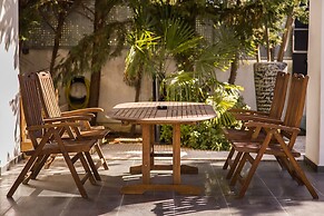 Villa BOND with Private Swimming Pool