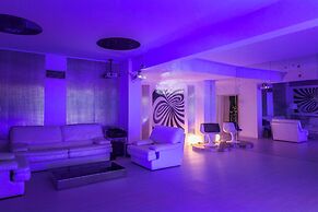 Villa BOND with Private Swimming Pool