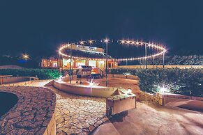 Ocean Cliff Hotel Negril Limited