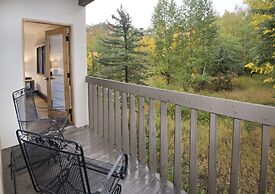 2 Bedroom Condo Steps From Beaver Creek Village 2 Condo by Redawning