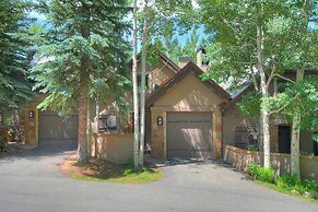 Luxury 4 Bed Pines Townhome Amongst The Peace And Quiet 4 Bedroom Town