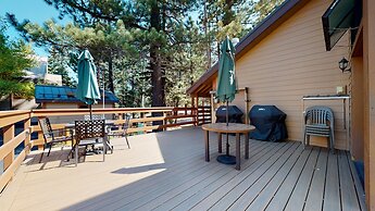 San Sierra 26 Pet-Friendly, Mountain Modern, Walk to The Village by Re