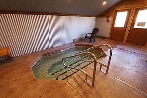 San Sierra 26 Pet-Friendly, Mountain Modern, Walk to The Village by Re