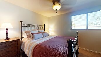 San Sierra 26 Pet-Friendly, Mountain Modern, Walk to The Village by Re