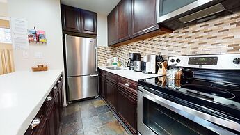 San Sierra 26 Pet-Friendly, Mountain Modern, Walk to The Village by Re