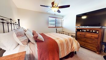 San Sierra 26 Pet-Friendly, Mountain Modern, Walk to The Village by Re