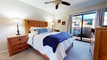 San Sierra 26 Pet-Friendly, Mountain Modern, Walk to The Village by Re