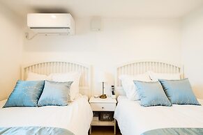 Oceanfront Villa Hale Kahakai