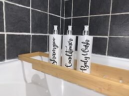 City Centre - 1 Bed - Sleeps 2 - Pet Friendly