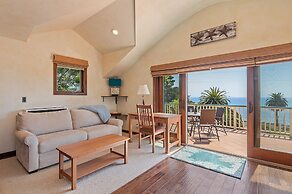 Blue Ocean View Retreat - Minutes to Beach