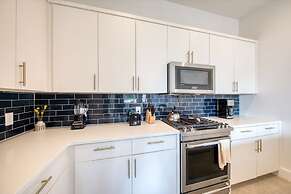 2 Homes in 1! Centrally Located Near Soco