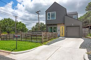 2 Homes in 1! Centrally Located Near Soco