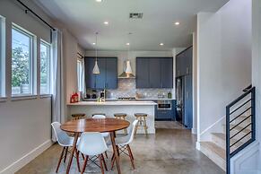 2 Homes in 1! Centrally Located Near Soco