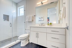 2 Homes in 1! Centrally Located Near Soco