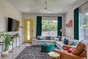 2 Homes in 1! Centrally Located Near Soco