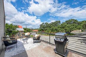 2 Homes in 1! Centrally Located Near Soco